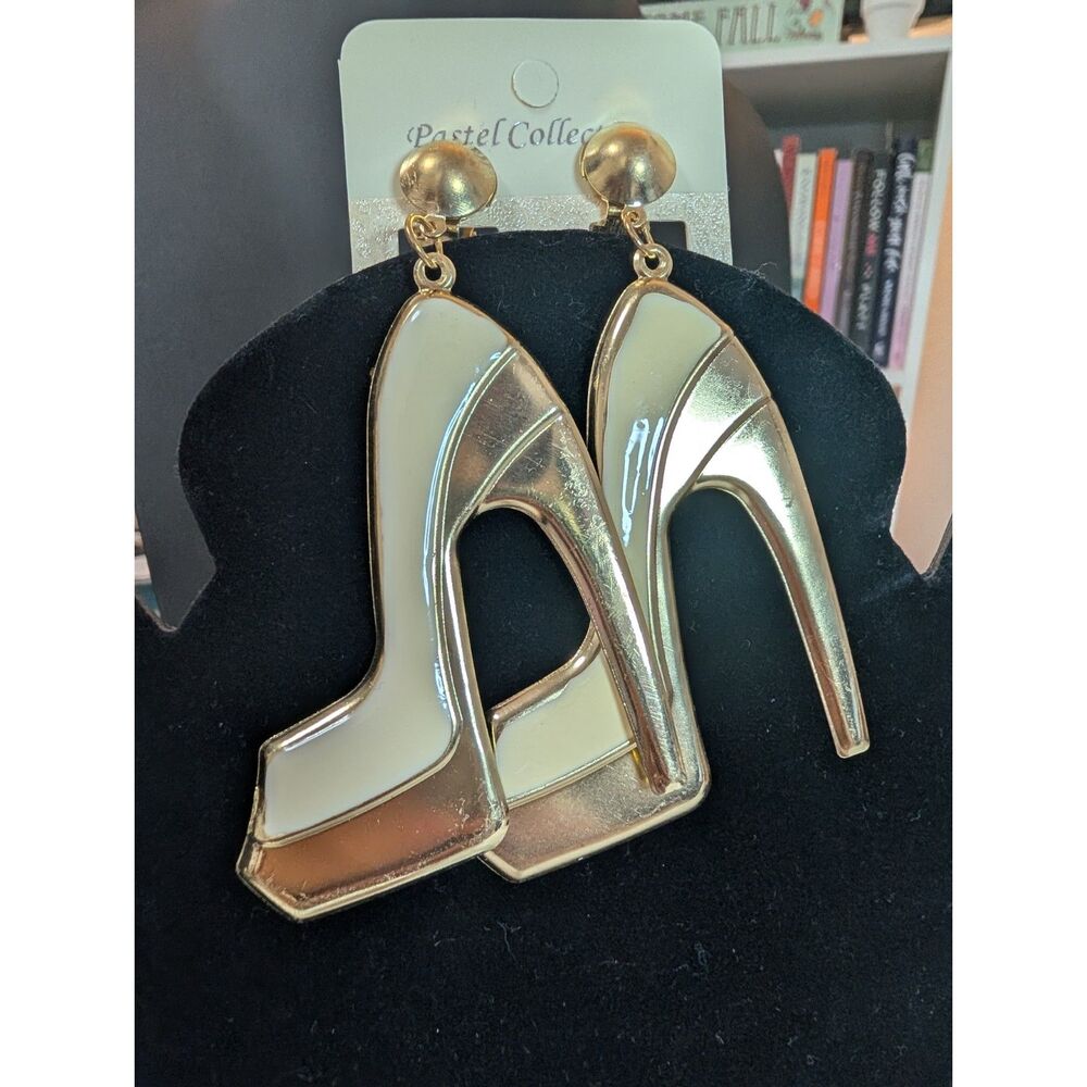 Deadstock Vintage 80s Gold High Heel Shoe Drop Clip-On Statement Earrings